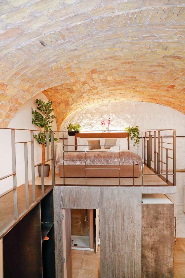 Post Industrial Loft Trastevere - Top Collection Рим Екстериор снимка